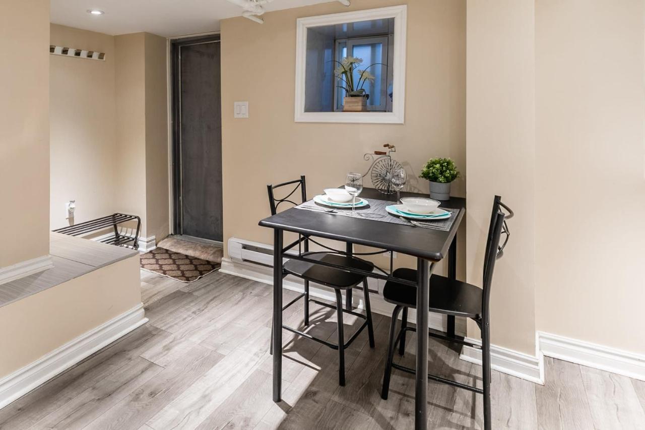 Newly Renovated - Cozy 1Br Apt With Netflix - Prime Location Toronto Exteriör bild