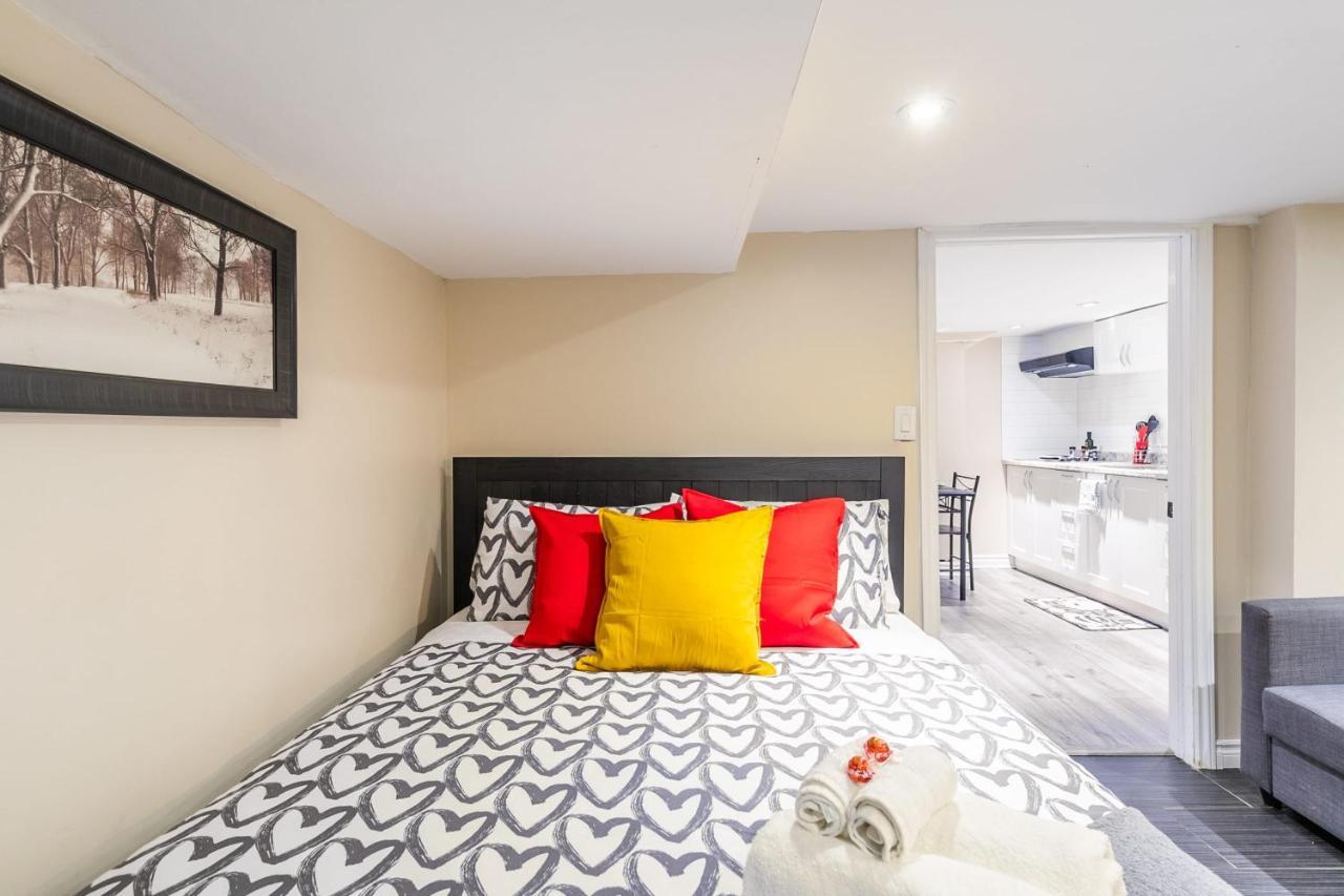 Newly Renovated - Cozy 1Br Apt With Netflix - Prime Location Toronto Exteriör bild