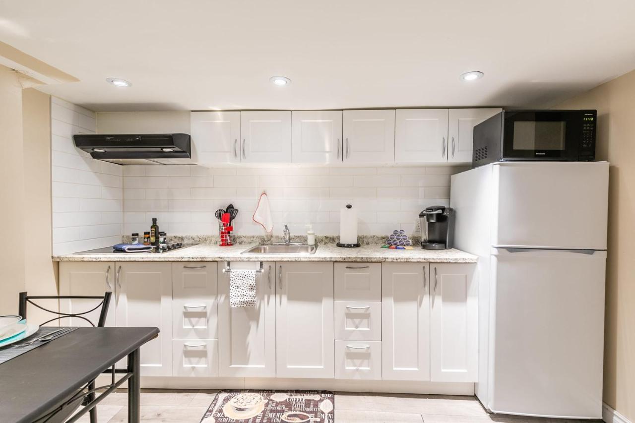 Newly Renovated - Cozy 1Br Apt With Netflix - Prime Location Toronto Exteriör bild